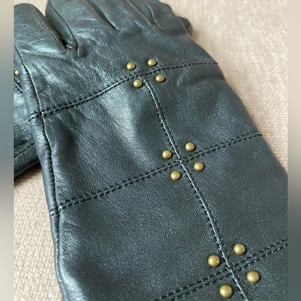 Altare Women’s Black Leather Gloves with Studs Size Large